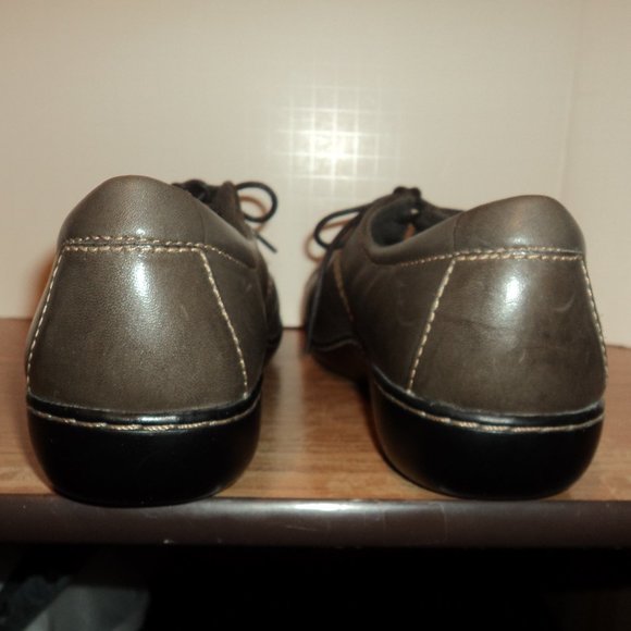 Clarks Collection Women's 11M (US) Lace Up Gray Leather Shoes Casual - Picture 3 of 11
